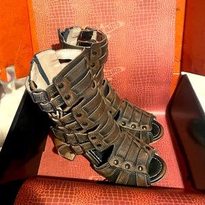 Freebird Zane, Black, Size 8, Brand new in the box.